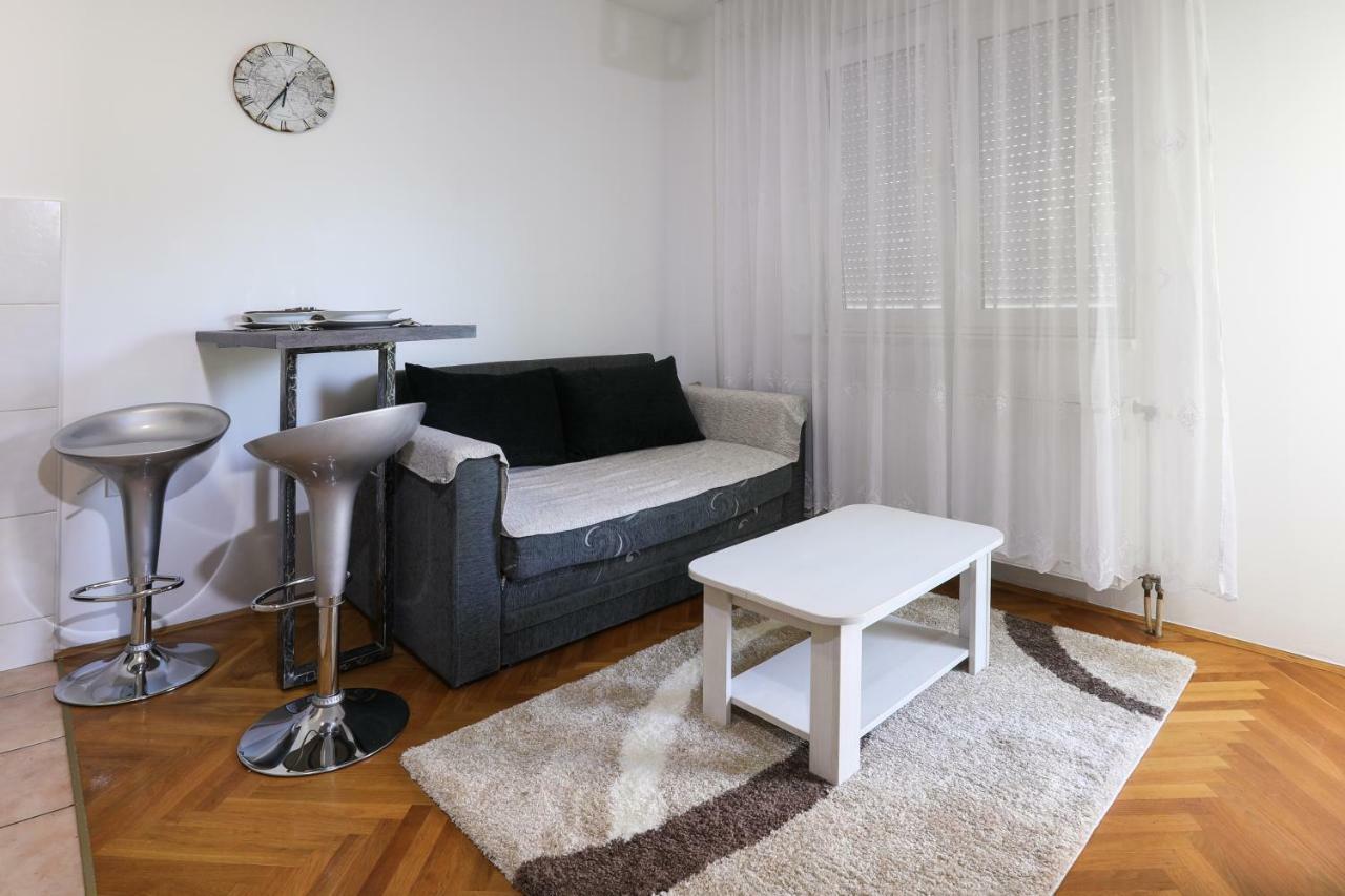 Apartment Promenada 35 Novi Sad Exterior photo